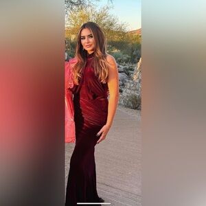 Chic High Neck Sleevelesa Burgundy Dress